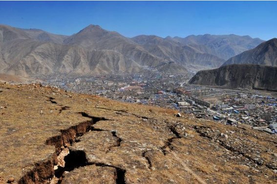 山崩地裂的意思解释简单