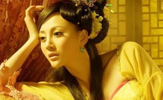 历史上真实的李师师的原名叫什么？她的出身是什么？