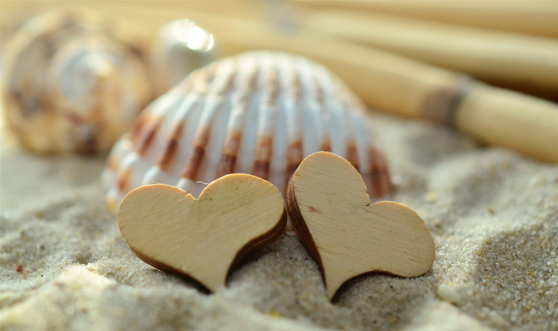 感情中，男人突然不联系你，也不说不爱你，是什么意思？