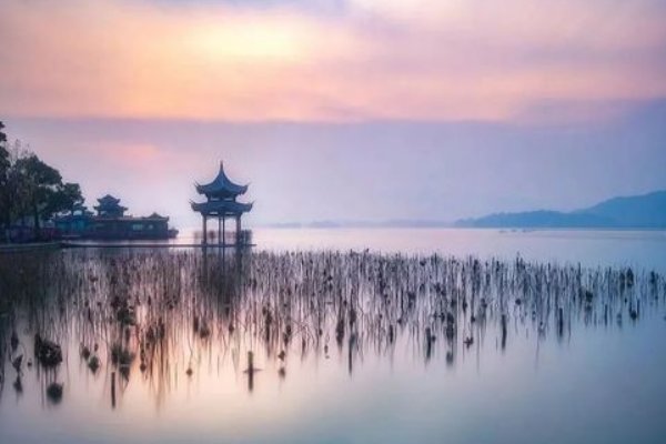 题西安邸写作背景