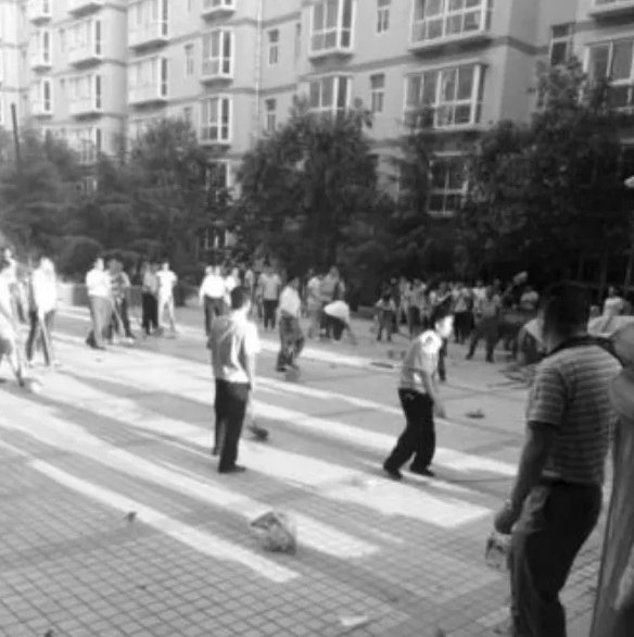 蓝翔技校董事长前妻再成嫌疑人，荣兰祥为何要将前妻和三个女儿送进监狱？