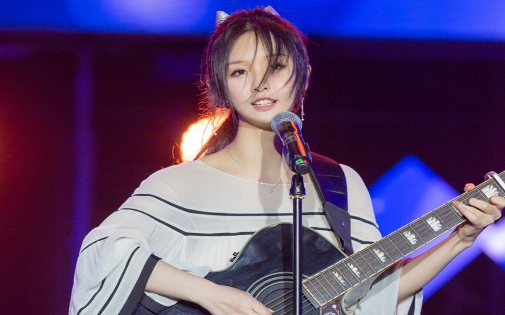 男子30天打赏主播12万,那些打赏网络主播的人都是怎样的一种心理?