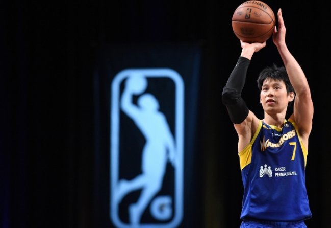 爵士签下伊利亚索瓦，是不是为了对抗篮网？