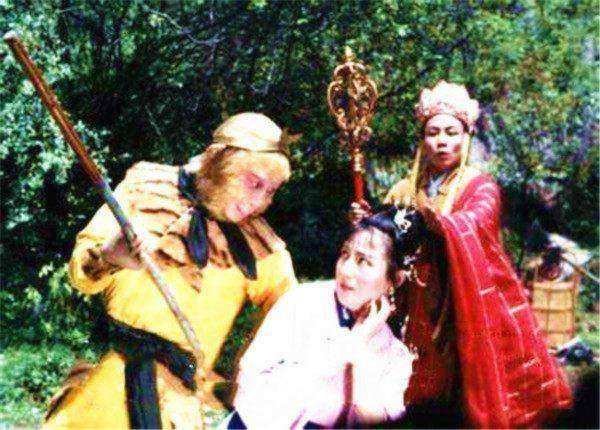 孙悟空三打白骨精经过是怎样的？