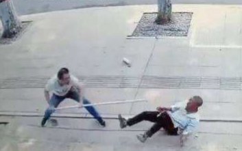 山东一男子持刀伤人店主见义勇为，现场究竟发生了什么？