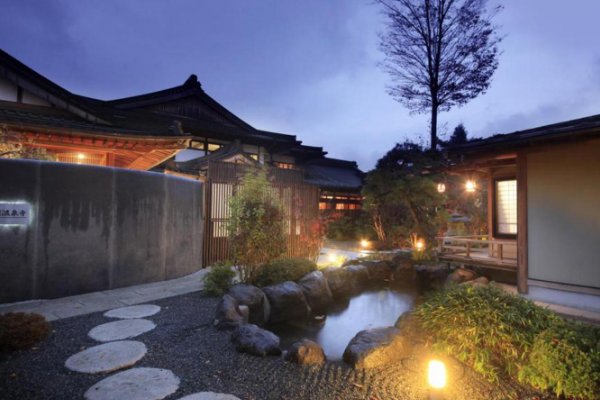 日本推出温泉外卖，温泉是怎么外卖到家的呢？