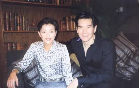 费翔回应地址惹争议，未定居中国，曾因爱国被封杀多年之久，真实情况是啥？