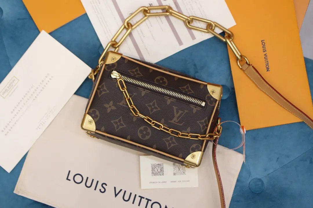 LV饰品出现“Z图案”遭到了各方怎样的质疑？