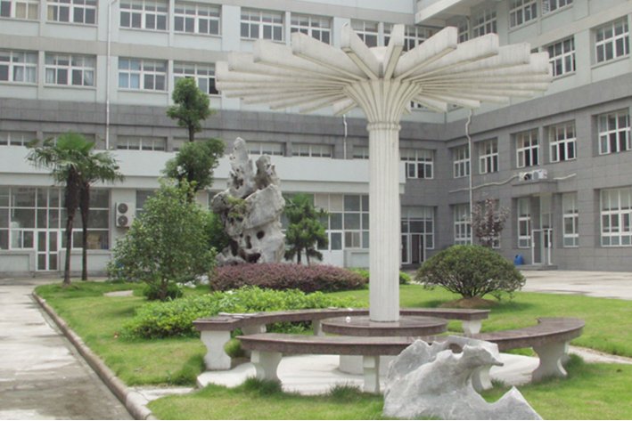 杭州现代技工学校学费多少