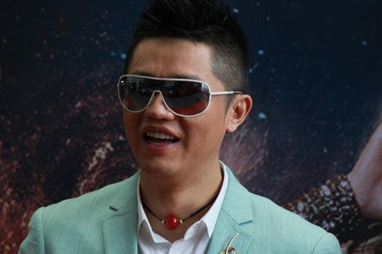 曾毅又没被认出来，曾毅是谁？