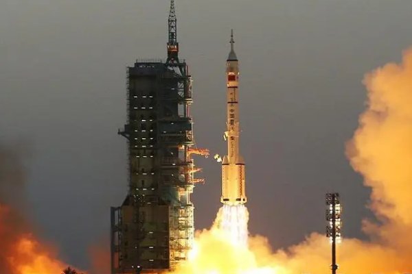 神舟十一号发射时间