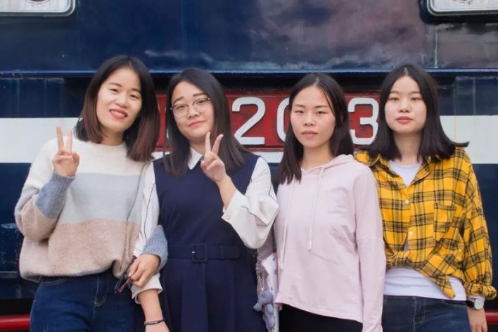 四人小品剧本适合学生