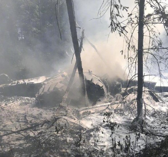 德国两名特技飞行员撞机身亡，专家深夜抵达现场进行调查，目前有何线索？