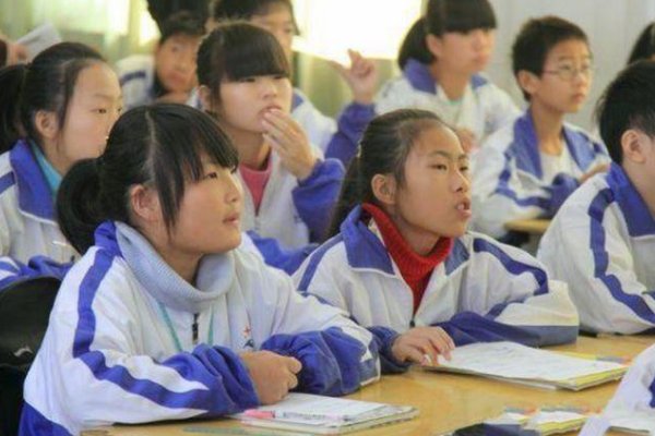 自相惊扰打一动物生肖