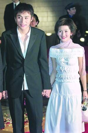 谢娜为刘烨流过产 为刘烨打过胎真的吗