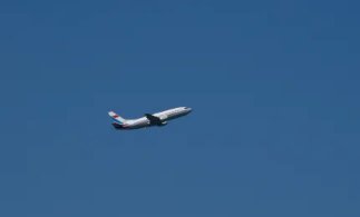 东航客机飞机急剧下降机组没有任何回复,这是为什么?