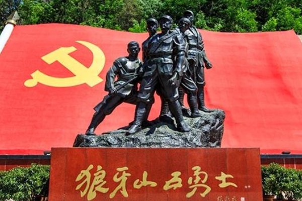 视死如归的意思是把死看做像回家一样不怕死这样的人物有江姐,和什么？