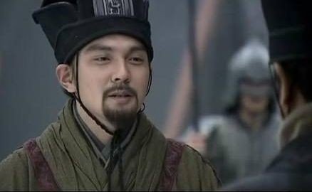 三国郭嘉是谁引荐给曹操的