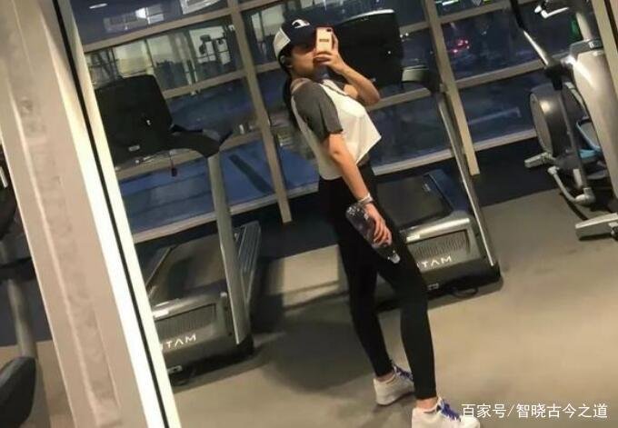 24岁抗癌UP主遭网暴10个月后去世,事发的原因是什么?