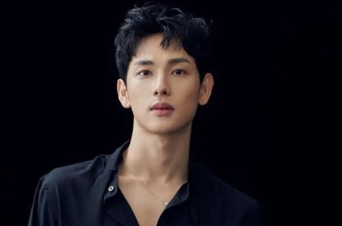 拥抱太阳的月亮主演