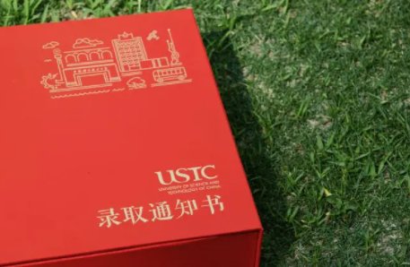 开学前录取通知书被狗狗咬碎,通知书被毁还能入学报到吗?