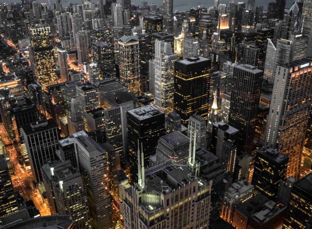 杭州6名女子花200万元买合院引热议,这种行为存在哪些安全隐患?