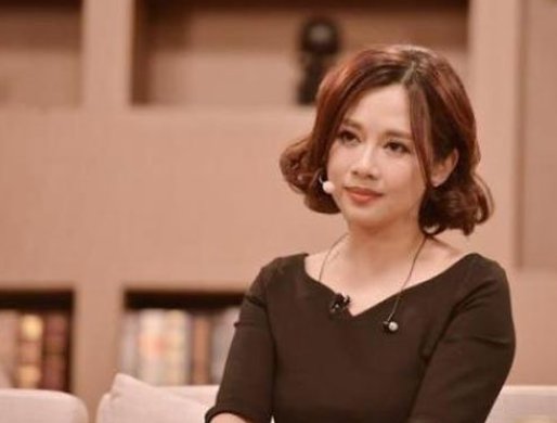 2005年，陈松伶被经纪人扫地出门，为何说我什么都不要，只要内衣？