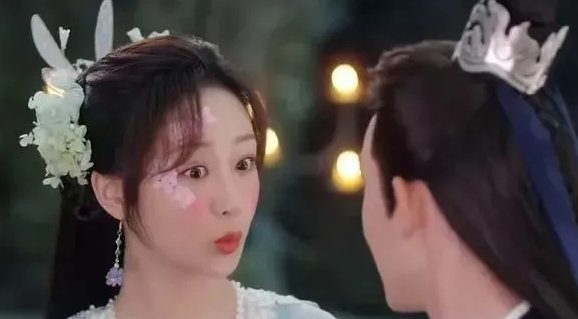 《沉香如屑》的主要内容是什么？