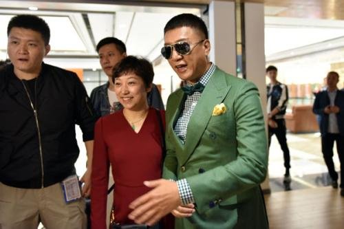 孙红雷称石文忠为七哥，因演戏险失明，为什么这位西安男演员因大众脸无人识?