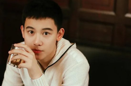 有哪些易烊千玺的瓜是真实的？