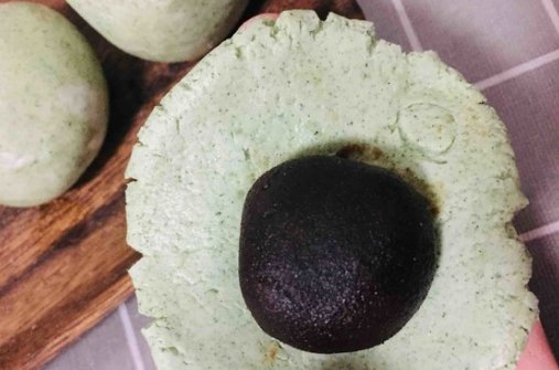 青团的青汁是什么植物做的？