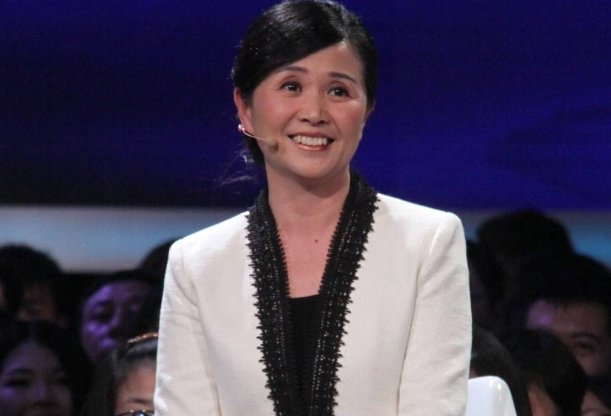 被网友亲切称为黄老师的黄菡,为何会离开《非诚勿扰》?