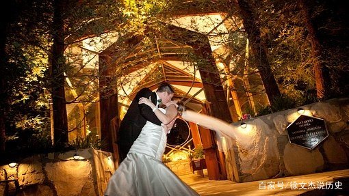 大龄剩女的悔恨：年轻时放纵和黑人同居，如今倒贴婚房也没人要我，为何