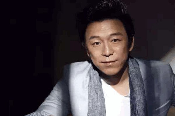 你认为娱乐圈里哪个明星人品最好?