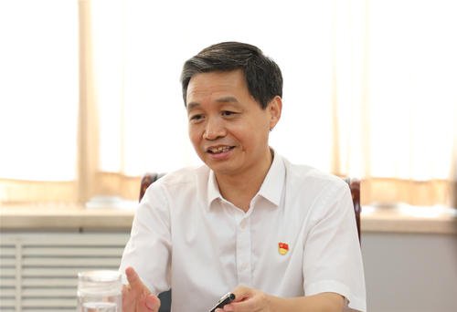 掌掴事件再次发酵，新华社是如何评价这件事的？