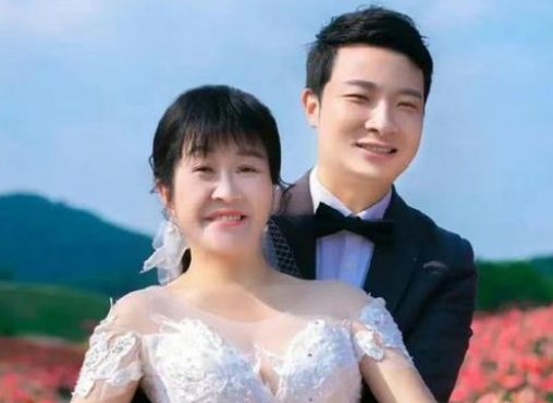 杨槠策发文向余秀华致歉，此事的责任到底在谁？