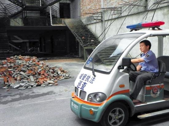 温州市执法车被偷安GPS跟踪器，安装人员这样做的目的是什么？