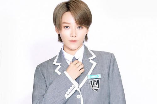 刘雨昕飞机上捡到乘客身份证，捡到别人身份证怎么处理？