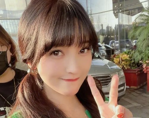 金莎确诊新冠后发视频报平安,现在她的身体状况如何?