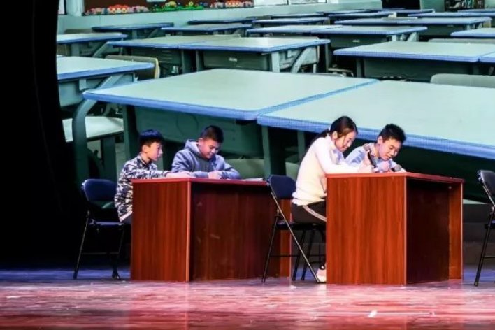 四人小品剧本适合学生