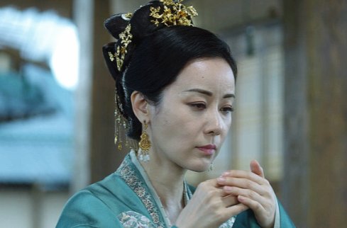 《雪中悍刀行》轩辕青锋的娘为什么跟轩辕大磐双修？