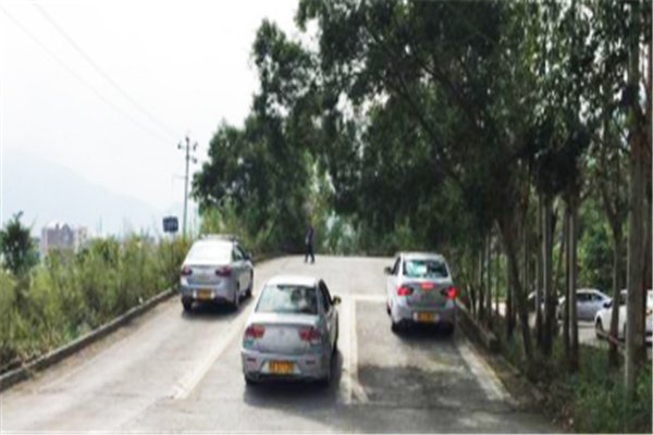 19岁女大学生驾校学车后失联，警方已确定遇害，此事与驾校有无有关系？