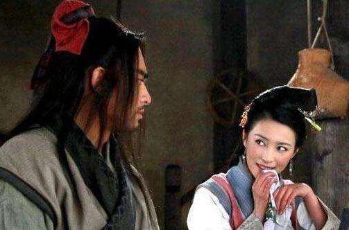 武松杀嫂的怪异行为，扯开潘金莲胸脯衣服，这是为何？