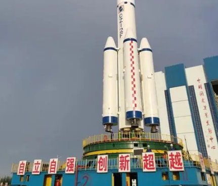神舟十三号发射成功，三名航天员太空出差分别带了什么东西？