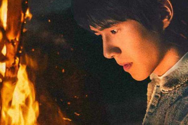 《平原上的火焰》延档“择日再见”，此举的原因是什么？