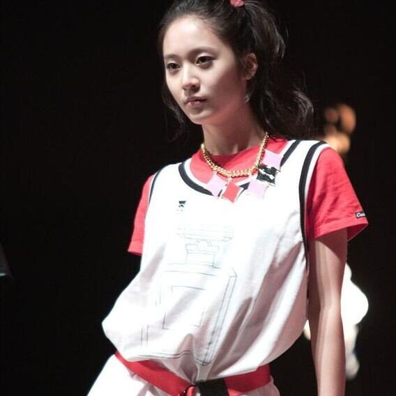 郑秀晶整容了吗