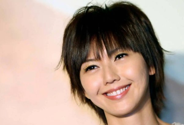 孙燕姿直播再唱《遇见》，你的青春被拉回来了吗？