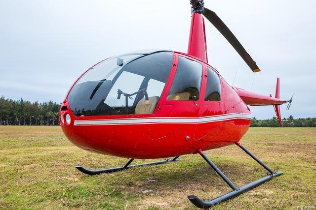 重庆农村吃席头顶飞来直升机，现场飞沙走石，为何会出现这种情况？