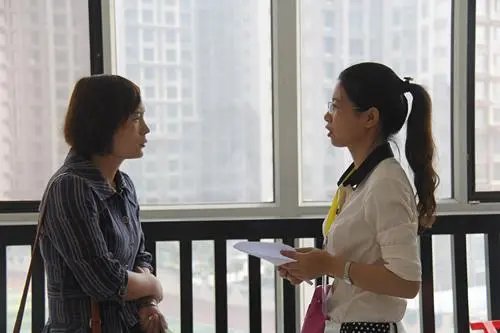 孩子在校玩手机被劝退怎么办？