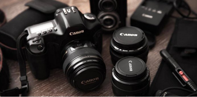 佳能相机是哪个国家的品牌？